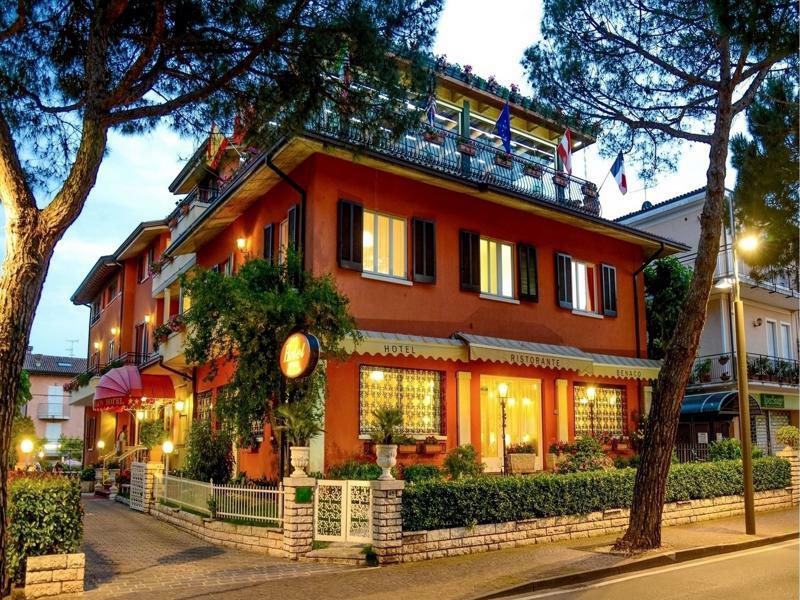 贝纳科酒店 西尔米奥奈 外观 照片